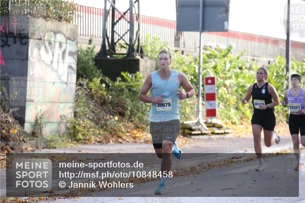 25.10.2026 - hella hamburg halbmarathon Jannik Wohlers http://msf.ph/oto/10848458 25.10.2026 10:16:47 Lombardsbrücke 3452, 36425, 35675 meine-sportfotos.de