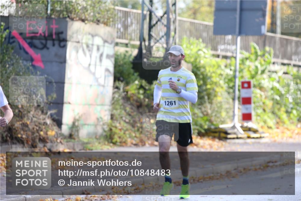 25.10.2026 - hella hamburg halbmarathon Jannik Wohlers http://msf.ph/oto/10848483 25.10.2026 10:16:59 Lombardsbrücke 19917, 1079, 48, 9730, 1261 meine-sportfotos.de