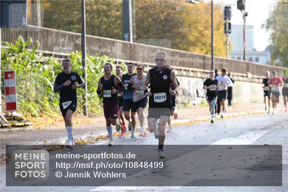 25.10.2026 - hella hamburg halbmarathon Jannik Wohlers http://msf.ph/oto/10848499 25.10.2026 10:17:07 Lombardsbrücke 36439, 13052 meine-sportfotos.de