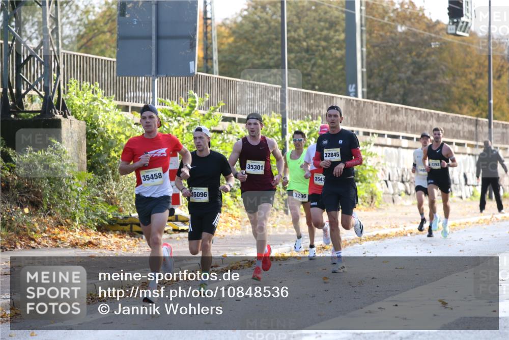 25.10.2026 - hella hamburg halbmarathon Jannik Wohlers http://msf.ph/oto/10848536 25.10.2026 10:17:17 Lombardsbrücke 22520, 30016, 30014, 13755, 2154, 2321, 23702, 35458 meine-sportfotos.de