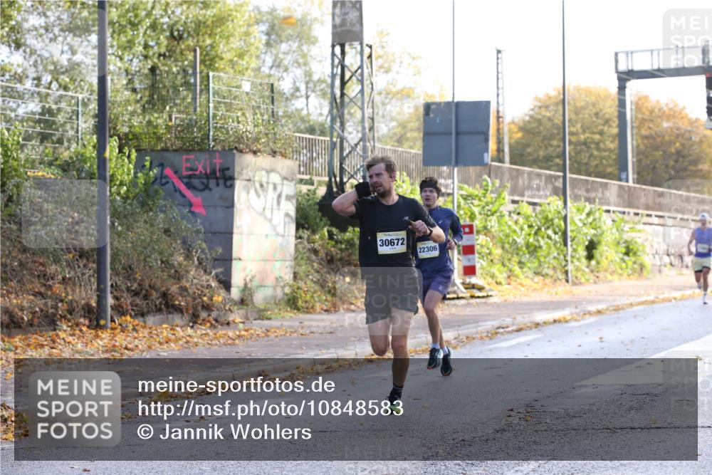 25.10.2026 - hella hamburg halbmarathon Jannik Wohlers http://msf.ph/oto/10848583 25.10.2026 10:17:34 Lombardsbrücke 11507, 33421, 30672, 7855, 22306 meine-sportfotos.de