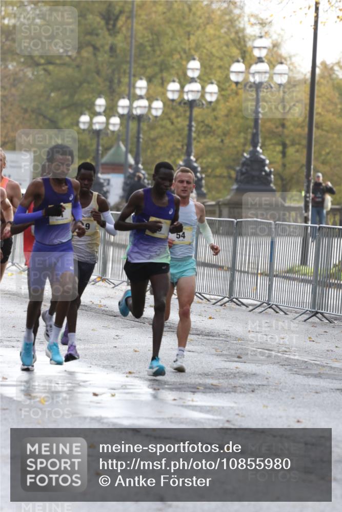 25.10.2026 - hella hamburg halbmarathon Antke Förster http://msf.ph/oto/10855980 25.10.2026 10:07:41 Lombardsbrücke 10, 1, 19, 24, 3, 54, 29, 8 meine-sportfotos.de