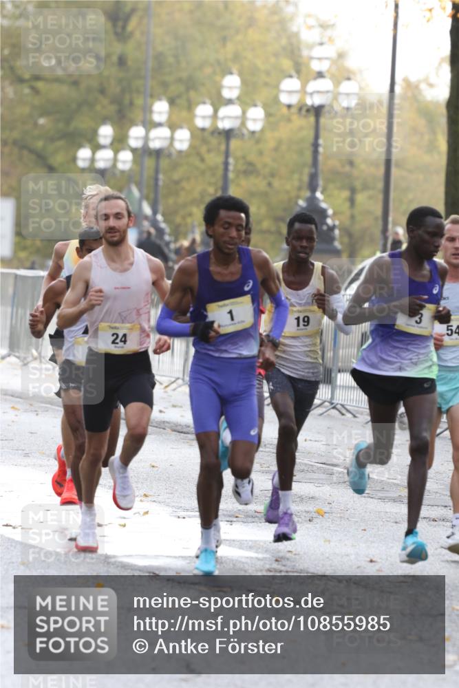 25.10.2026 - hella hamburg halbmarathon Antke Förster http://msf.ph/oto/10855985 25.10.2026 10:07:42 Lombardsbrücke 10, 1, 19, 24, 3, 54, 29, 8 meine-sportfotos.de