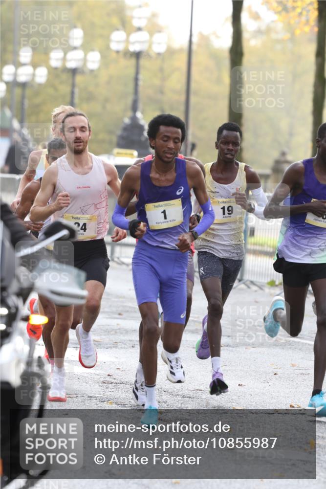 25.10.2026 - hella hamburg halbmarathon Antke Förster http://msf.ph/oto/10855987 25.10.2026 10:07:42 Lombardsbrücke 24, 19, 1, 10, 3, 54, 29, 8 meine-sportfotos.de
