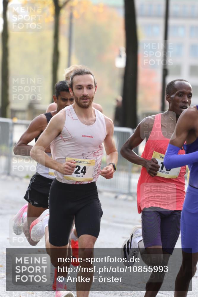 25.10.2026 - hella hamburg halbmarathon Antke Förster http://msf.ph/oto/10855993 25.10.2026 10:07:44 Lombardsbrücke 24, 19, 1, 10, 3, 54, 29, 8 meine-sportfotos.de