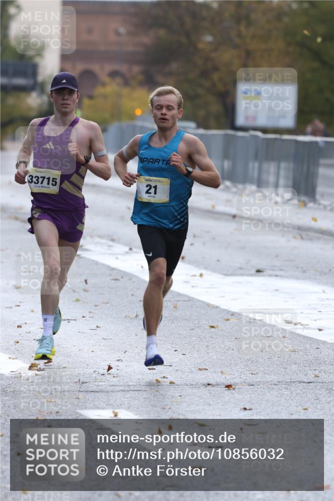 25.10.2026 - hella hamburg halbmarathon Antke Förster http://msf.ph/oto/10856032 25.10.2026 10:09:25 Lombardsbrücke 21, 33715 meine-sportfotos.de