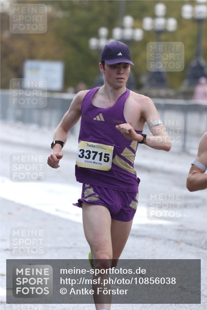 25.10.2026 - hella hamburg halbmarathon Antke Förster http://msf.ph/oto/10856038 25.10.2026 10:09:27 Lombardsbrücke 21, 33715 meine-sportfotos.de