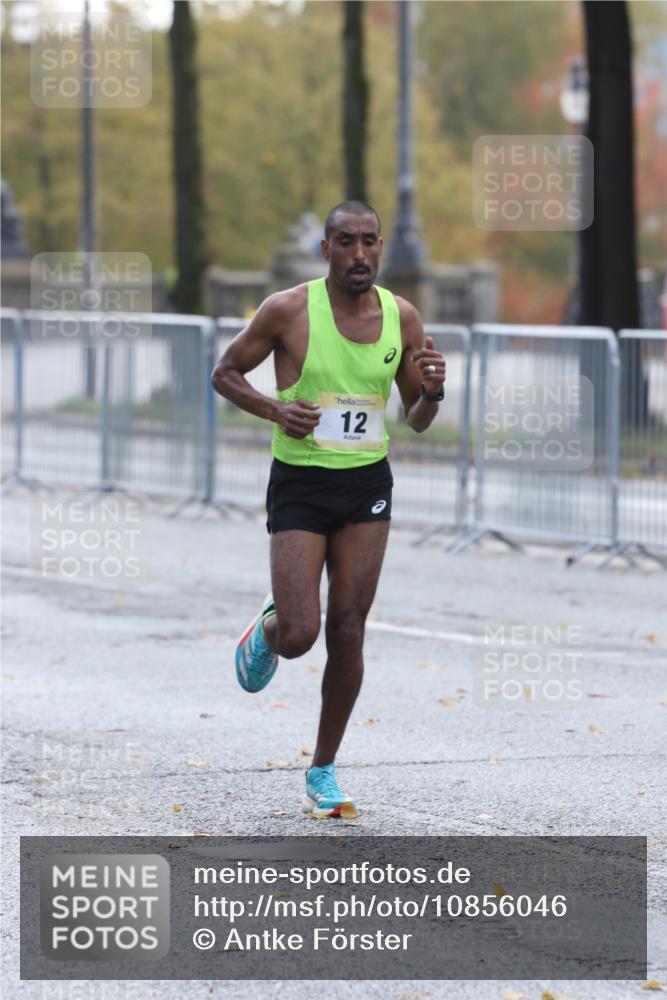 25.10.2026 - hella hamburg halbmarathon Antke Förster http://msf.ph/oto/10856046 25.10.2026 10:09:49 Lombardsbrücke 12 meine-sportfotos.de