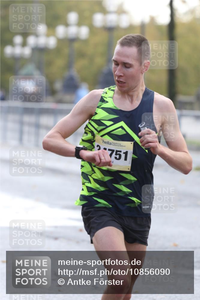 25.10.2026 - hella hamburg halbmarathon Antke Förster http://msf.ph/oto/10856090 25.10.2026 10:10:57 Lombardsbrücke 23, 16804, 34074, 34751, 35778, 46, 31, 6187 meine-sportfotos.de