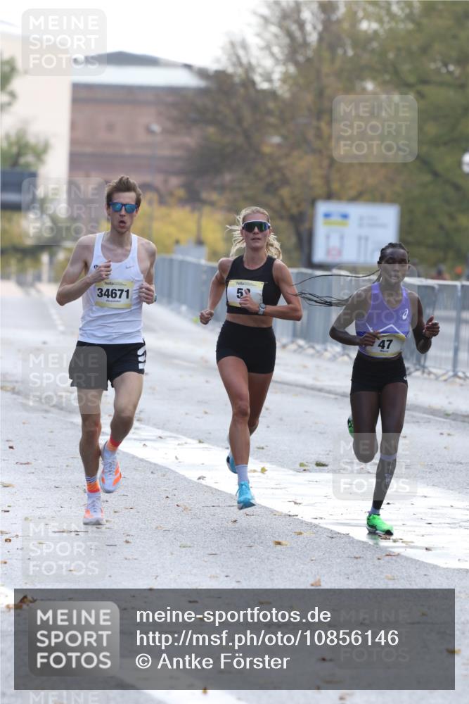 25.10.2026 - hella hamburg halbmarathon Antke Förster http://msf.ph/oto/10856146 25.10.2026 10:11:38 Lombardsbrücke 27, 34671, 53, 47 meine-sportfotos.de