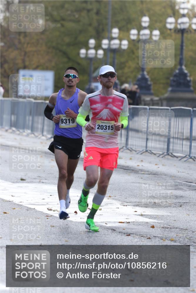 25.10.2026 - hella hamburg halbmarathon Antke Förster http://msf.ph/oto/10856216 25.10.2026 10:13:10 Lombardsbrücke 20315, 10664, 9319 meine-sportfotos.de