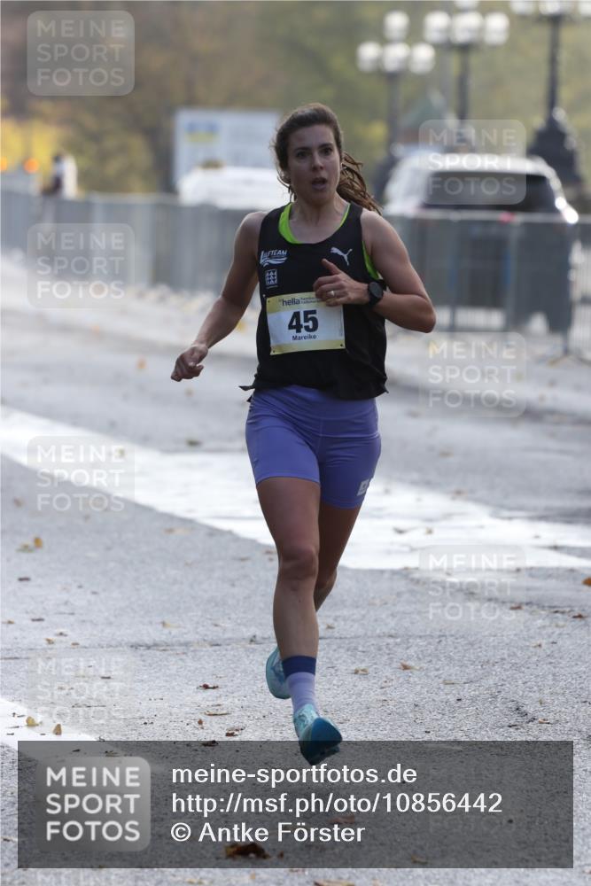 25.10.2026 - hella hamburg halbmarathon Antke Förster http://msf.ph/oto/10856442 25.10.2026 10:14:58 Lombardsbrücke 45, 30002, 31330, 35254, 9804 meine-sportfotos.de