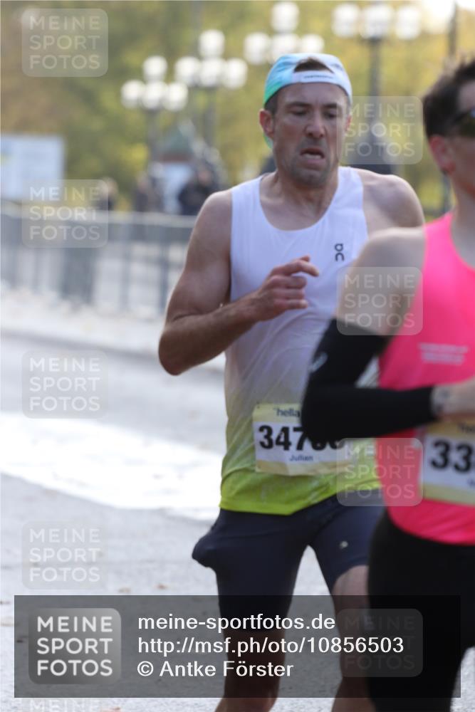 25.10.2026 - hella hamburg halbmarathon Antke Förster http://msf.ph/oto/10856503 25.10.2026 10:15:18 Lombardsbrücke 22628, 3388, 33610, 34314, 34758, 21049 meine-sportfotos.de