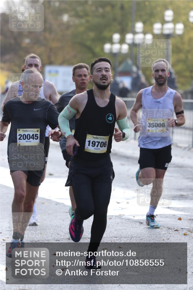 25.10.2026 - hella hamburg halbmarathon Antke Förster http://msf.ph/oto/10856555 25.10.2026 10:15:37 Lombardsbrücke 19706, 35367, 20045, 2997, 30870, 21479, 35006, 15879, 15218, 30034, 24366 meine-sportfotos.de
