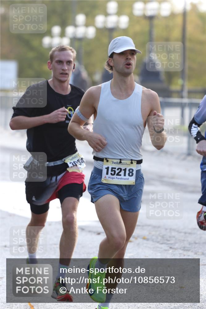25.10.2026 - hella hamburg halbmarathon Antke Förster http://msf.ph/oto/10856573 25.10.2026 10:15:41 Lombardsbrücke 21479, 35006, 15218, 15879, 30034, 24366 meine-sportfotos.de
