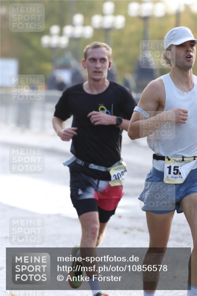 25.10.2026 - hella hamburg halbmarathon Antke Förster http://msf.ph/oto/10856578 25.10.2026 10:15:41 Lombardsbrücke 21479, 35006, 15879, 15218, 30034, 24366 meine-sportfotos.de
