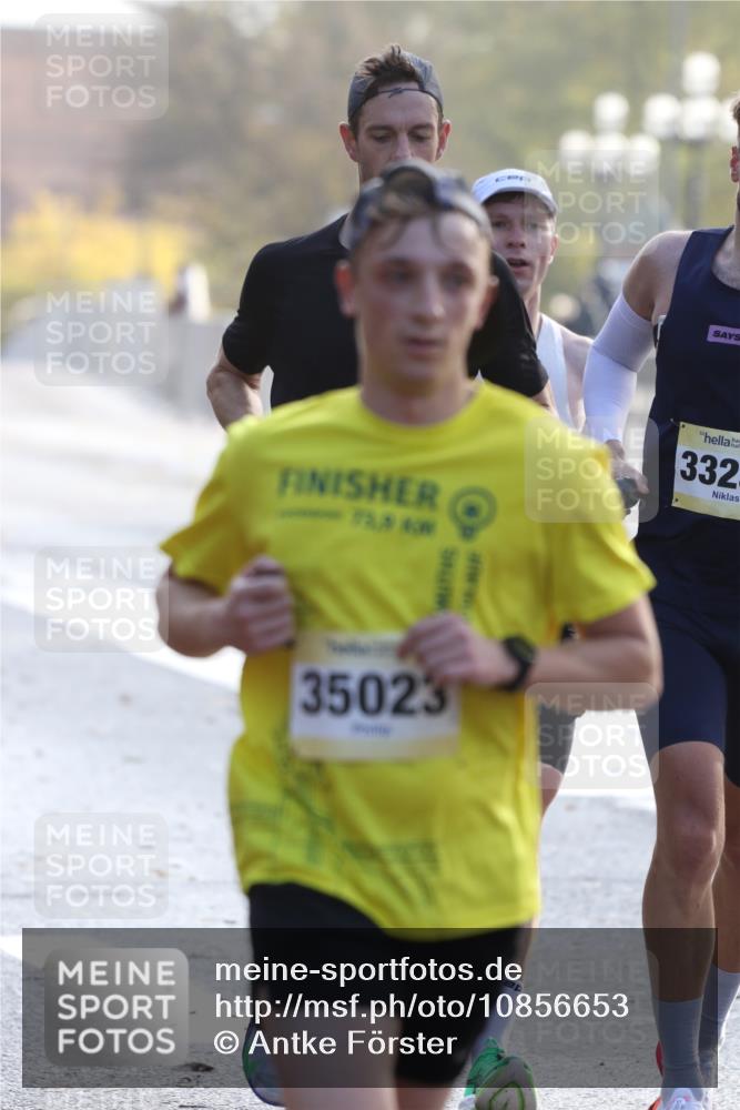 25.10.2026 - hella hamburg halbmarathon Antke Förster http://msf.ph/oto/10856653 25.10.2026 10:16:12 Lombardsbrücke 35023, 9582, 24696, 33230, 31468, 10912, 11167 meine-sportfotos.de