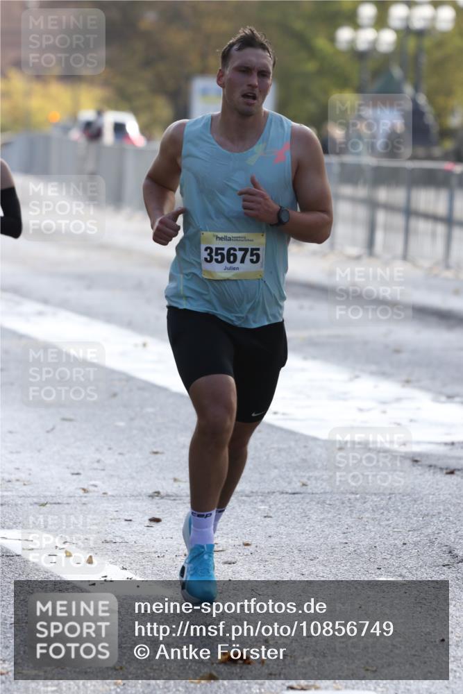 25.10.2026 - hella hamburg halbmarathon Antke Förster http://msf.ph/oto/10856749 25.10.2026 10:16:50 Lombardsbrücke 35675, 36108, 32551 meine-sportfotos.de