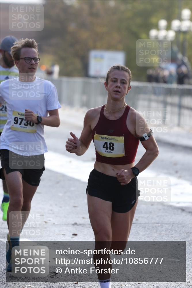 25.10.2026 - hella hamburg halbmarathon Antke Förster http://msf.ph/oto/10856777 25.10.2026 10:17:00 Lombardsbrücke 1079, 19917, 48, 9730, 1261 meine-sportfotos.de