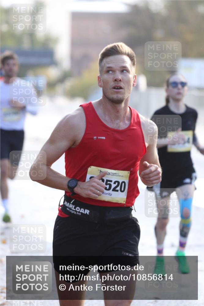 25.10.2026 - hella hamburg halbmarathon Antke Förster http://msf.ph/oto/10856814 25.10.2026 10:17:16 Lombardsbrücke 22520, 30014, 30016, 13755, 2154, 2321, 23702, 35458, 35301, 35096 meine-sportfotos.de