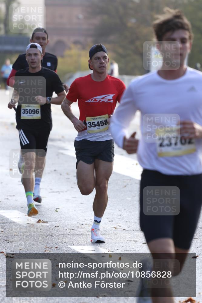 25.10.2026 - hella hamburg halbmarathon Antke Förster http://msf.ph/oto/10856828 25.10.2026 10:17:19 Lombardsbrücke 23702, 35458, 35301, 35096, 32845, 3296, 35439, 12292 meine-sportfotos.de