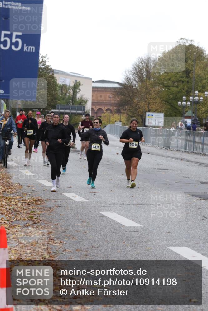 25.10.2026 - hella hamburg halbmarathon Antke Förster http://msf.ph/oto/10914198 25.10.2026 12:26:40 Lombardsbrücke  meine-sportfotos.de
