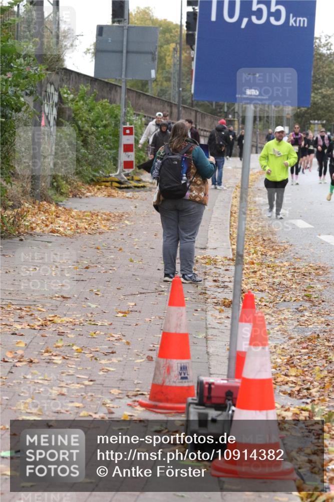 25.10.2026 - hella hamburg halbmarathon Antke Förster http://msf.ph/oto/10914382 25.10.2026 12:26:56 Lombardsbrücke 31519, 17873, 36100 meine-sportfotos.de