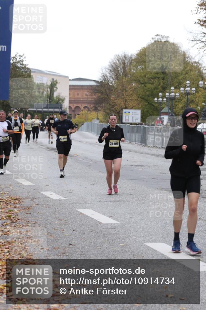 25.10.2026 - hella hamburg halbmarathon Antke Förster http://msf.ph/oto/10914734 25.10.2026 12:27:26 Lombardsbrücke 31367, 31366, 36105 meine-sportfotos.de