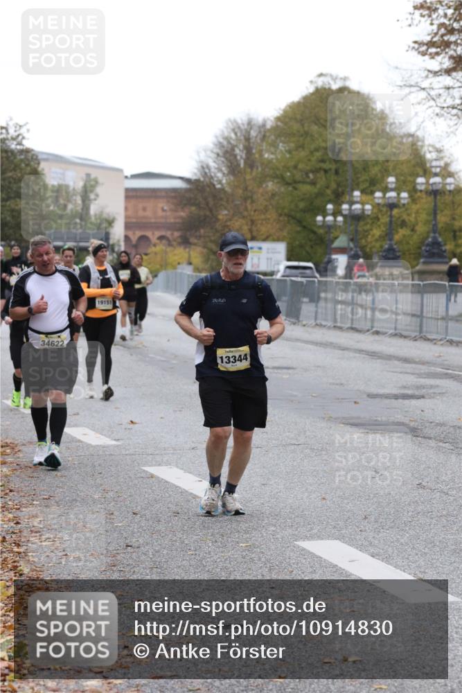 25.10.2026 - hella hamburg halbmarathon Antke Förster http://msf.ph/oto/10914830 25.10.2026 12:27:34 Lombardsbrücke 13344, 34622 meine-sportfotos.de