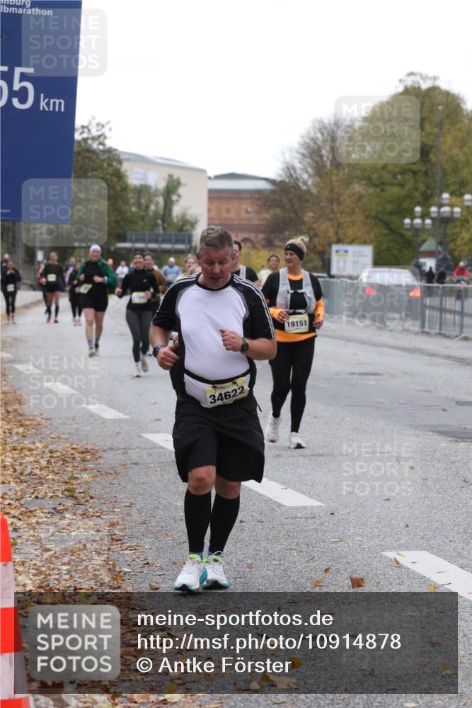 25.10.2026 - hella hamburg halbmarathon Antke Förster http://msf.ph/oto/10914878 25.10.2026 12:27:37 Lombardsbrücke 13344, 34622 meine-sportfotos.de