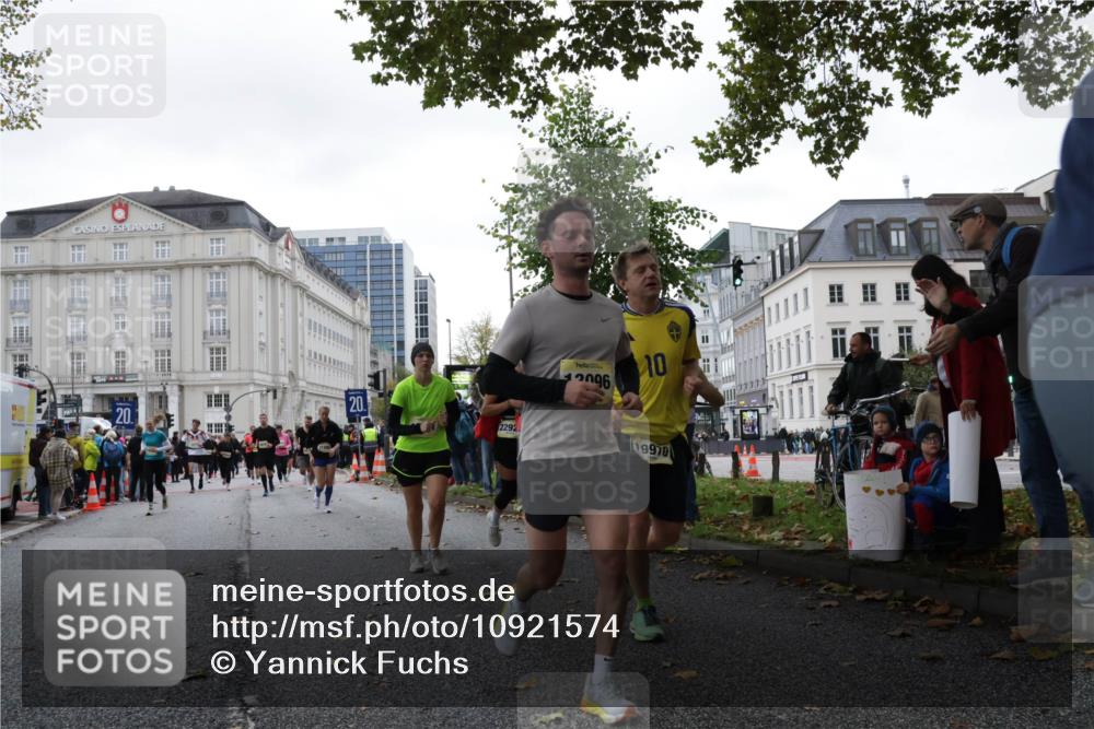 25.10.2026 - hella hamburg halbmarathon Yannick Fuchs http://msf.ph/oto/10921574 25.10.2026 12:27:19 20KM 7679, 33496, 20496, 1552, 5523, 30080, 31825, 11069, 13682, 13683, 7388, 4568, 30529, 32761, 5889, 14500, 19970, 24702, 9109, 19071, 22925, 21486, 16892, 8816, 13830 meine-sportfotos.de