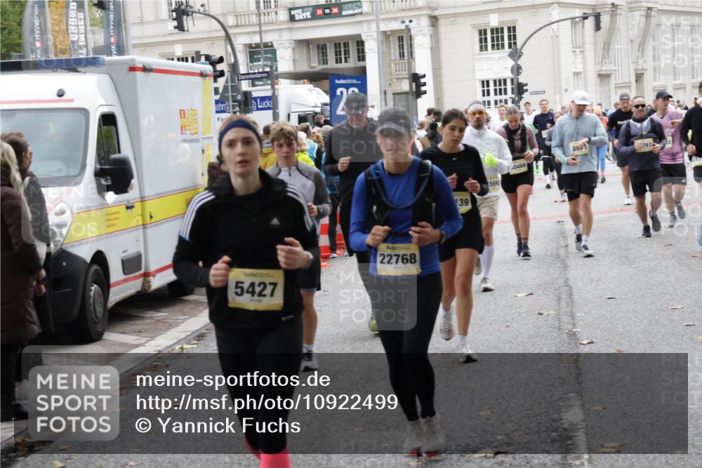 25.10.2026 - hella hamburg halbmarathon Yannick Fuchs http://msf.ph/oto/10922499 25.10.2026 12:27:33 20KM 33414, 2969, 12949, 32715, 13565, 34093, 32178, 33662, 34562, 32791, 13811, 19146, 13812, 5427, 30573, 13815, 9888, 22768, 15722, 15418, 13139, 8671, 31817, 15690, 6917, 30466, 16572, 32003, 16767 meine-sportfotos.de