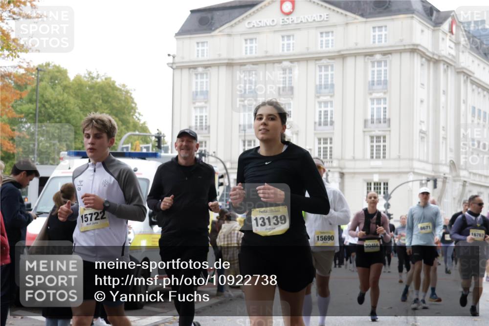 25.10.2026 - hella hamburg halbmarathon Yannick Fuchs http://msf.ph/oto/10922738 25.10.2026 12:27:35 20KM 32178, 34093, 34562, 33662, 19146, 32791, 13811, 13812, 5427, 13815, 30573, 9888, 22768, 15418, 15722, 13139, 8671, 31817, 15690, 6917, 30466, 32003, 16572, 16767, 22395, 17903, 20111 meine-sportfotos.de