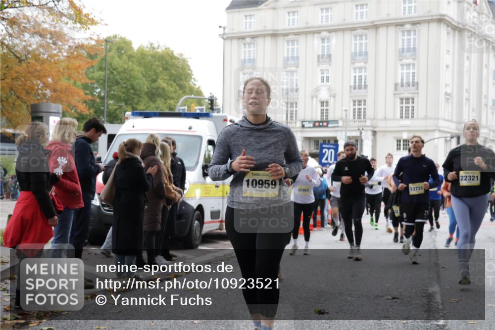 25.10.2026 - hella hamburg halbmarathon Yannick Fuchs http://msf.ph/oto/10923521 25.10.2026 12:27:43 20KM 8671, 31817, 15690, 30466, 6917, 16572, 32003, 16767, 17903, 22395, 20111, 10959, 7948, 22321, 6177, 5361, 13731, 32951, 6939, 24269, 13732, 32950, 9470, 4366, 32953, 35783, 13833, 35423, 32999, 32915, 11657 meine-sportfotos.de
