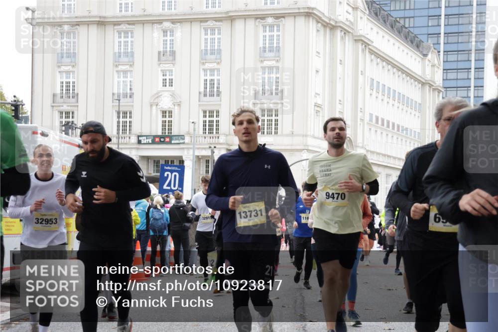 25.10.2026 - hella hamburg halbmarathon Yannick Fuchs http://msf.ph/oto/10923817 25.10.2026 12:27:45 20KM 30466, 6917, 32003, 16767, 16572, 17903, 22395, 20111, 10959, 7948, 22321, 6177, 13731, 5361, 6939, 13732, 32951, 24269, 35783, 13833, 4366, 32950, 9470, 32953, 35423, 11657, 32999, 32915, 35068, 32952, 1838 meine-sportfotos.de