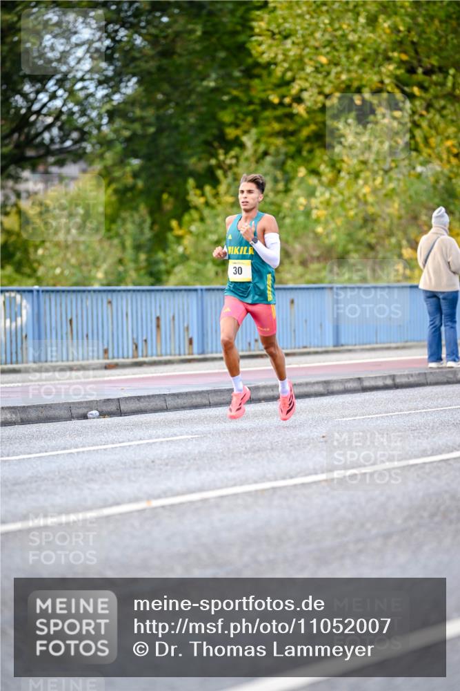 25.10.2026 - hella hamburg halbmarathon Dr. Thomas Lammeyer http://msf.ph/oto/11052007 25.10.2026 10:09:35 Kennedybrücke 30 meine-sportfotos.de