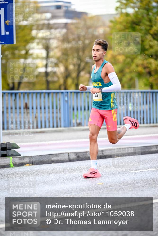 25.10.2026 - hella hamburg halbmarathon Dr. Thomas Lammeyer http://msf.ph/oto/11052038 25.10.2026 10:09:37 Kennedybrücke 30, 150 meine-sportfotos.de
