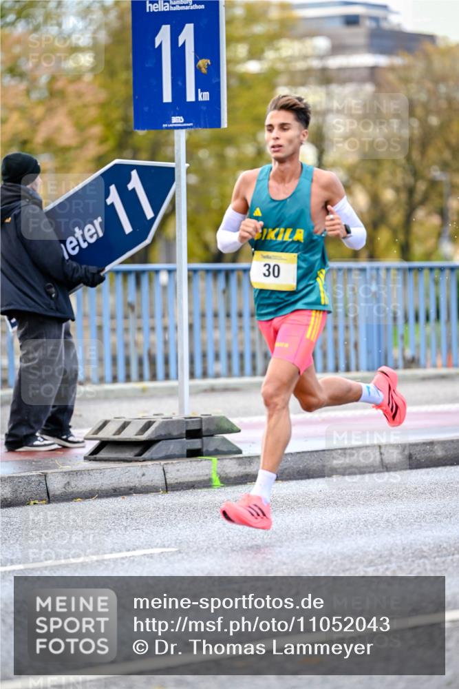 25.10.2026 - hella hamburg halbmarathon Dr. Thomas Lammeyer http://msf.ph/oto/11052043 25.10.2026 10:09:37 Kennedybrücke 11, 11, 30 meine-sportfotos.de
