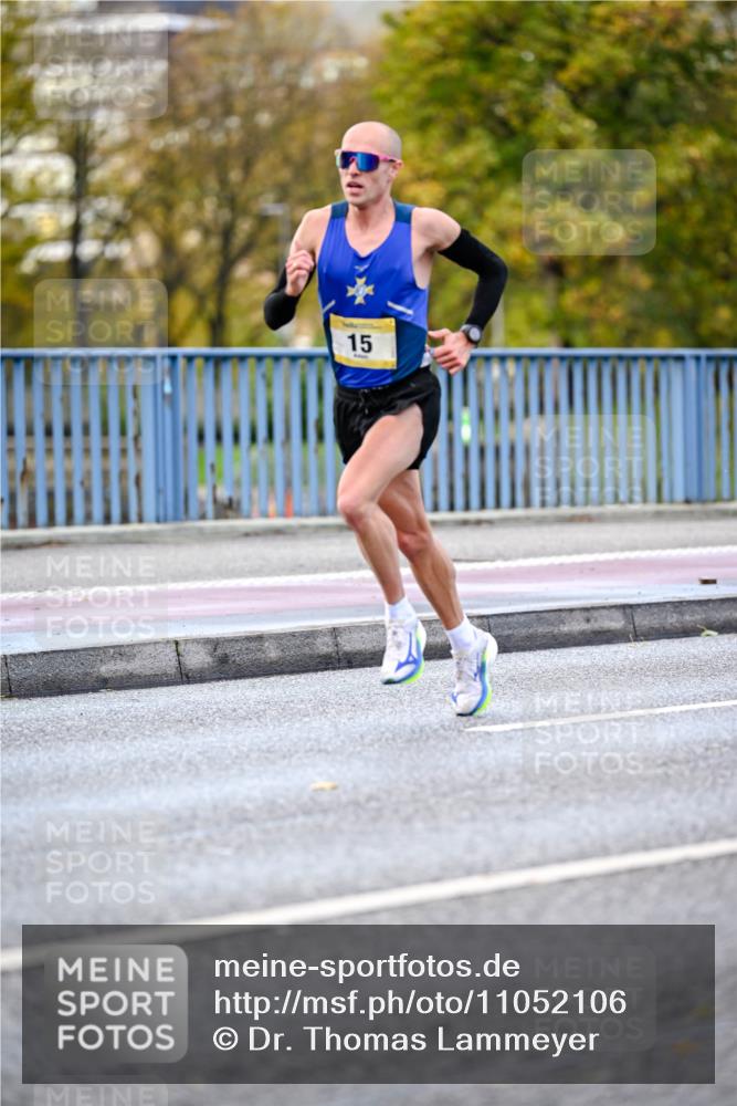 25.10.2026 - hella hamburg halbmarathon Dr. Thomas Lammeyer http://msf.ph/oto/11052106 25.10.2026 10:09:51 Kennedybrücke 15 meine-sportfotos.de