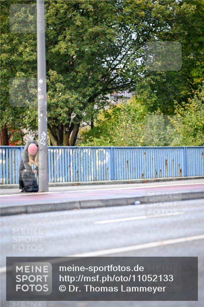25.10.2026 - hella hamburg halbmarathon Dr. Thomas Lammeyer http://msf.ph/oto/11052133 25.10.2026 10:10:37 Kennedybrücke  meine-sportfotos.de