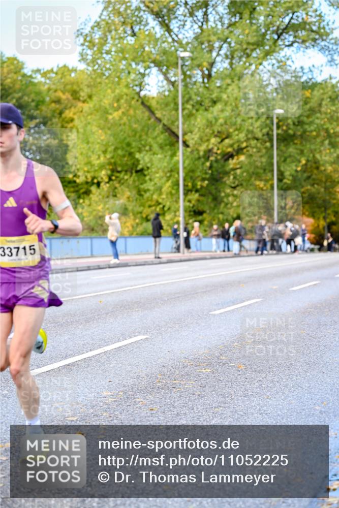 25.10.2026 - hella hamburg halbmarathon Dr. Thomas Lammeyer http://msf.ph/oto/11052225 25.10.2026 10:10:56 Kennedybrücke 33715 meine-sportfotos.de
