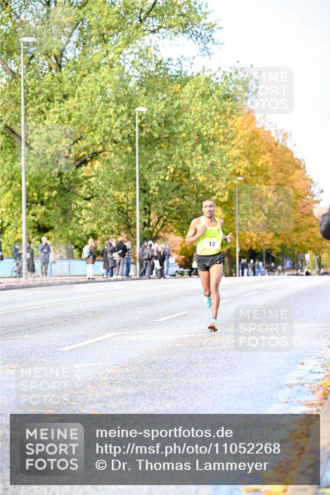 25.10.2026 - hella hamburg halbmarathon Dr. Thomas Lammeyer http://msf.ph/oto/11052268 25.10.2026 10:11:24 Kennedybrücke 12, 12 meine-sportfotos.de