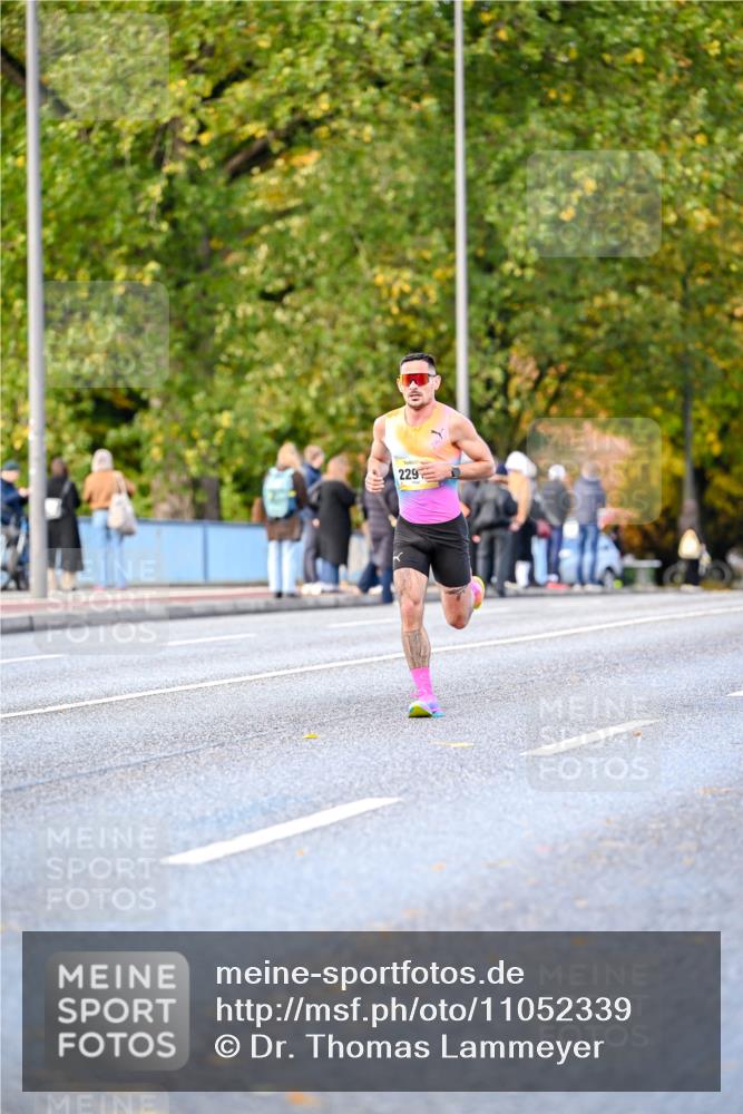25.10.2026 - hella hamburg halbmarathon Dr. Thomas Lammeyer http://msf.ph/oto/11052339 25.10.2026 10:11:57 Kennedybrücke 229 meine-sportfotos.de