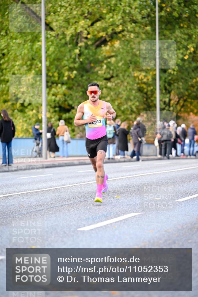 25.10.2026 - hella hamburg halbmarathon Dr. Thomas Lammeyer http://msf.ph/oto/11052353 25.10.2026 10:11:57 Kennedybrücke 2912, 11, 5 meine-sportfotos.de