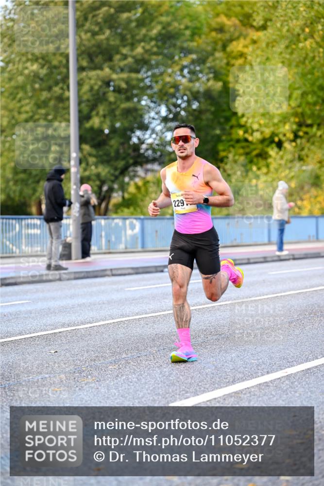 25.10.2026 - hella hamburg halbmarathon Dr. Thomas Lammeyer http://msf.ph/oto/11052377 25.10.2026 10:11:59 Kennedybrücke 229, 29 meine-sportfotos.de