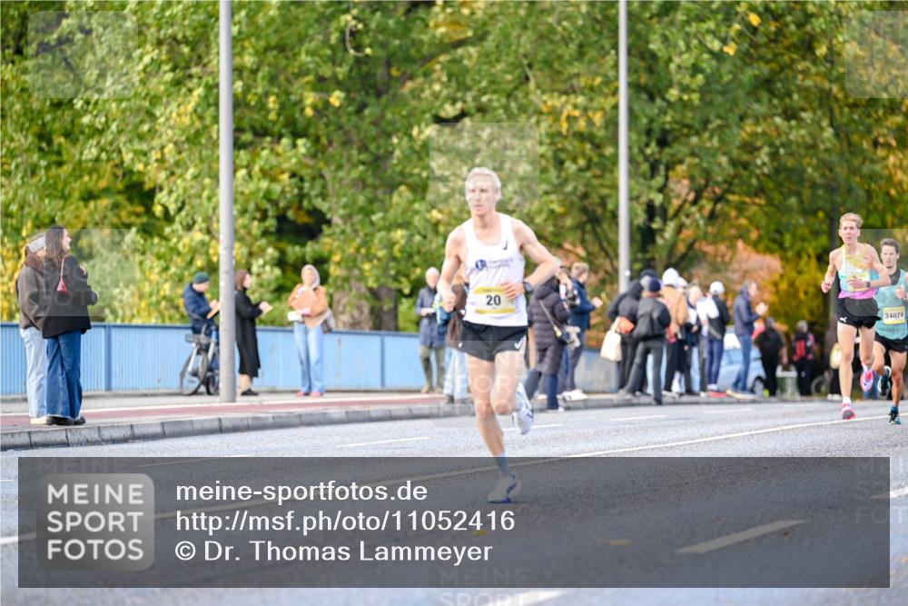 25.10.2026 - hella hamburg halbmarathon Dr. Thomas Lammeyer http://msf.ph/oto/11052416 25.10.2026 10:12:25 Kennedybrücke 20, 20, 34074 meine-sportfotos.de
