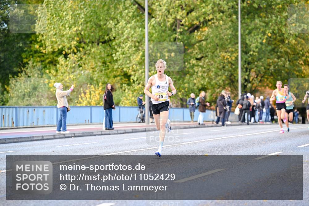 25.10.2026 - hella hamburg halbmarathon Dr. Thomas Lammeyer http://msf.ph/oto/11052429 25.10.2026 10:12:26 Kennedybrücke 20 meine-sportfotos.de