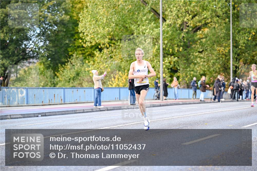 25.10.2026 - hella hamburg halbmarathon Dr. Thomas Lammeyer http://msf.ph/oto/11052437 25.10.2026 10:12:27 Kennedybrücke  meine-sportfotos.de