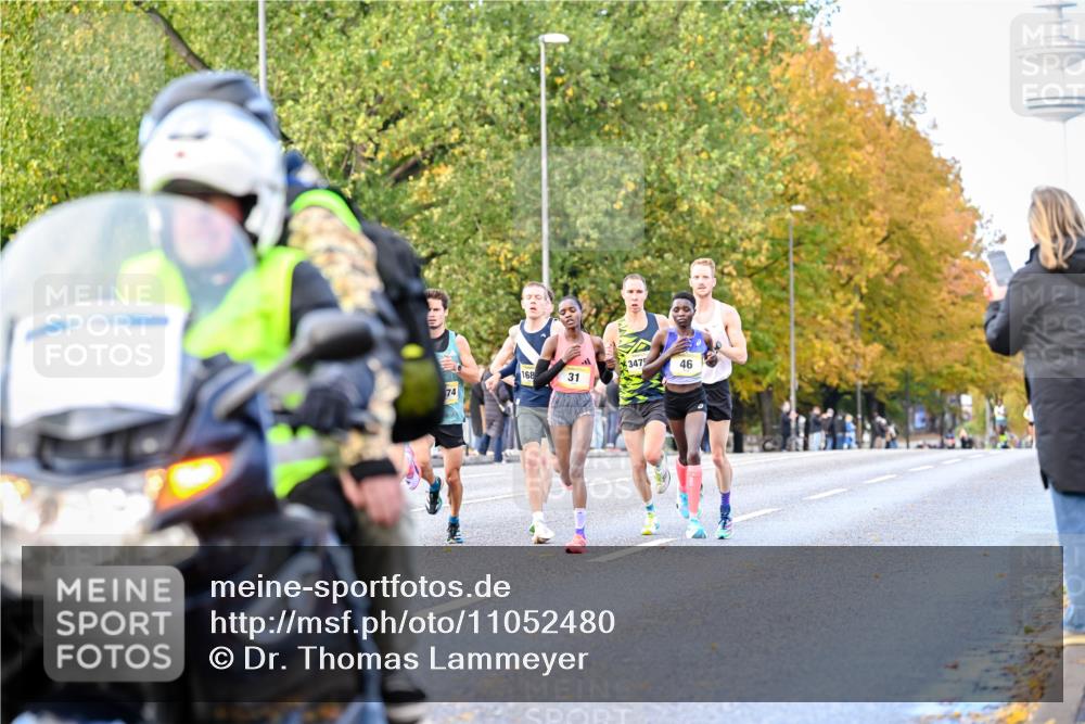 25.10.2026 - hella hamburg halbmarathon Dr. Thomas Lammeyer http://msf.ph/oto/11052480 25.10.2026 10:12:30 Kennedybrücke 3475, 46, 168, 31, 74 meine-sportfotos.de