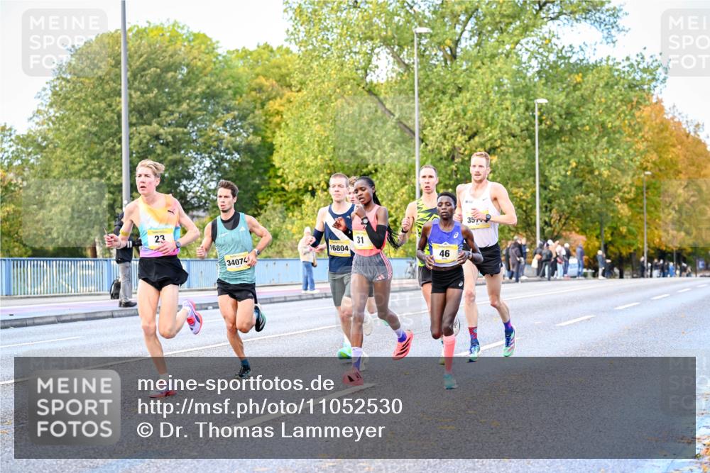 25.10.2026 - hella hamburg halbmarathon Dr. Thomas Lammeyer http://msf.ph/oto/11052530 25.10.2026 10:12:32 Kennedybrücke 23, 16804, 34074, 31, 46, 357 meine-sportfotos.de